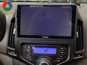 màn hình android xe hyundai i30 đen màn