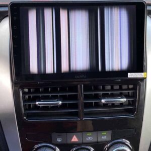 sửa lỗi kẻ màn hình xe toyota yaris