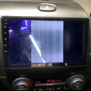 Sửa lỗi kẻ màn hình xe Kia Forte