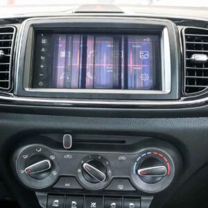 Lỗi kẻ màn hình xe Kia Soluto