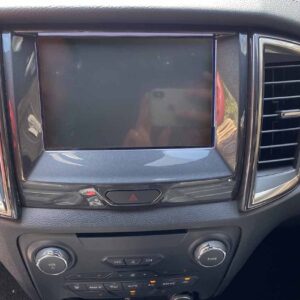 sửa lỗi đen màn hình xe ford everest