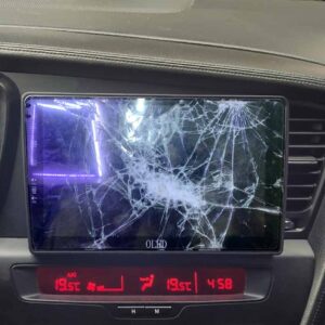 Sửa lỗi vỡ mành ình cảm ứng xe Kia Optima