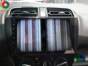 lỗi kẻ màn hình xe mitsubishi mirage