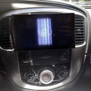 lỗi kẻ màn hình xe ford escape