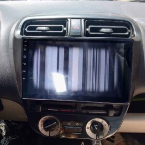 sửa lỗi kẻ màn hình xe mitsubishi attrage