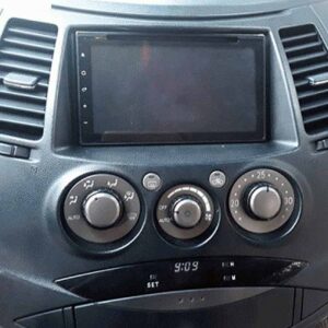 lỗi đen màn hình xe mitsubishi grandis