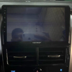 đen màn hình android ô tô