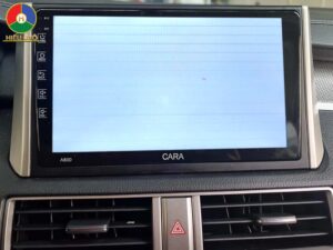 trắng màn hình android ô tô