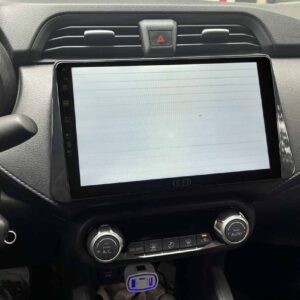 lỗi trắng màn hình xe nissan almera