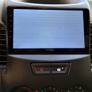 trắng màn hình android ô tô caron