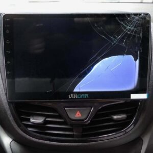 vỡ cảm ứng màn hinh androi ô tô