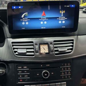 màn hình android ô tô mercedes e200